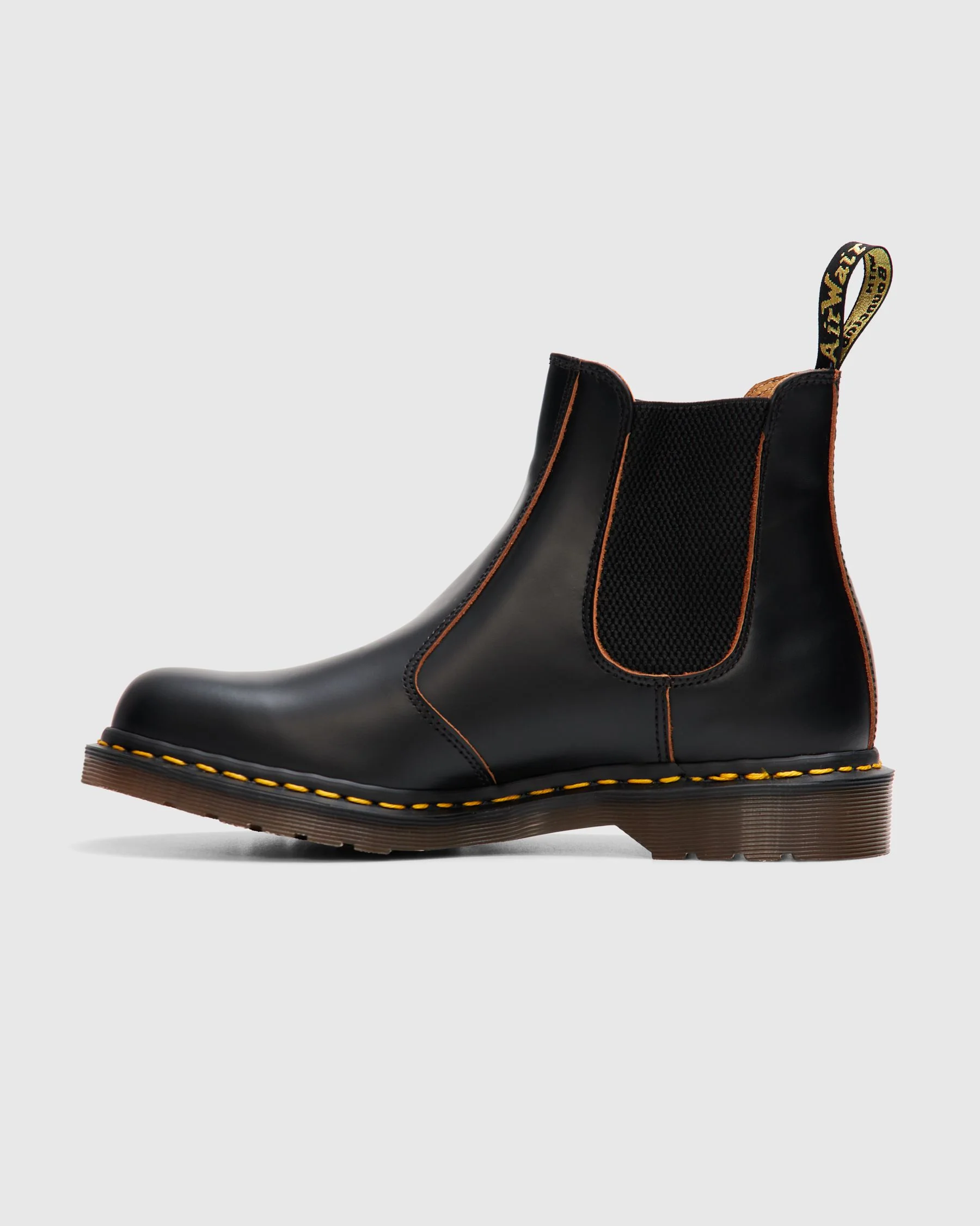 2976 Vintage Made in England Chelsea Boots - Image 5