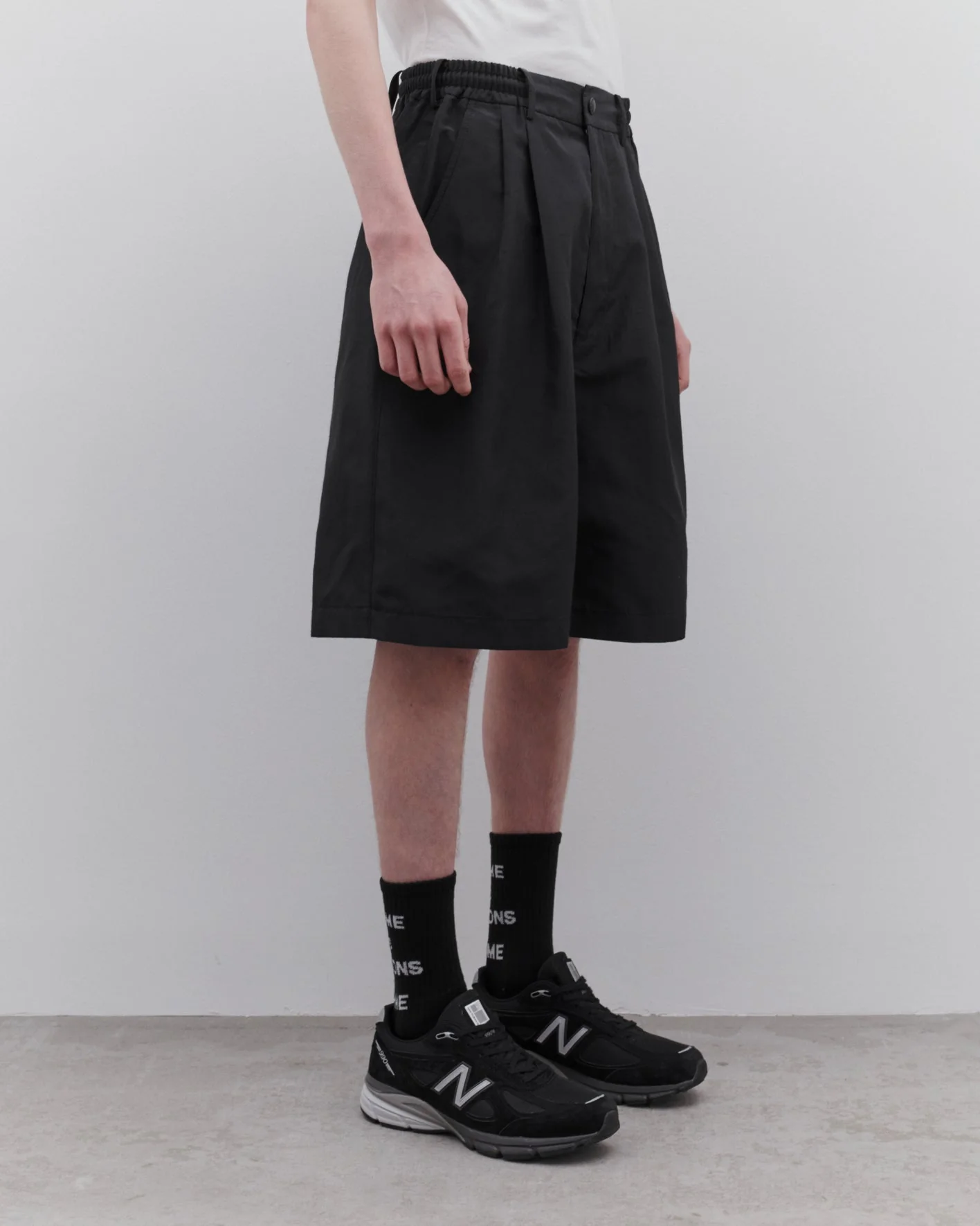 Polyester Linen Shorts in Black - Image 3