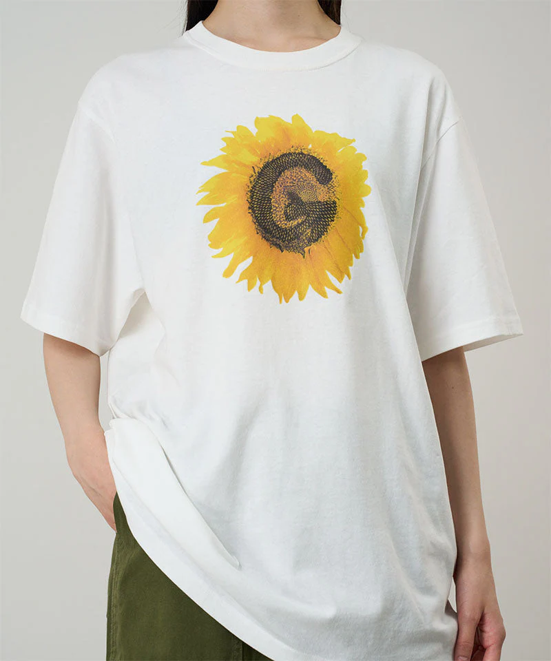 G-Flower Tee in White - Image 3
