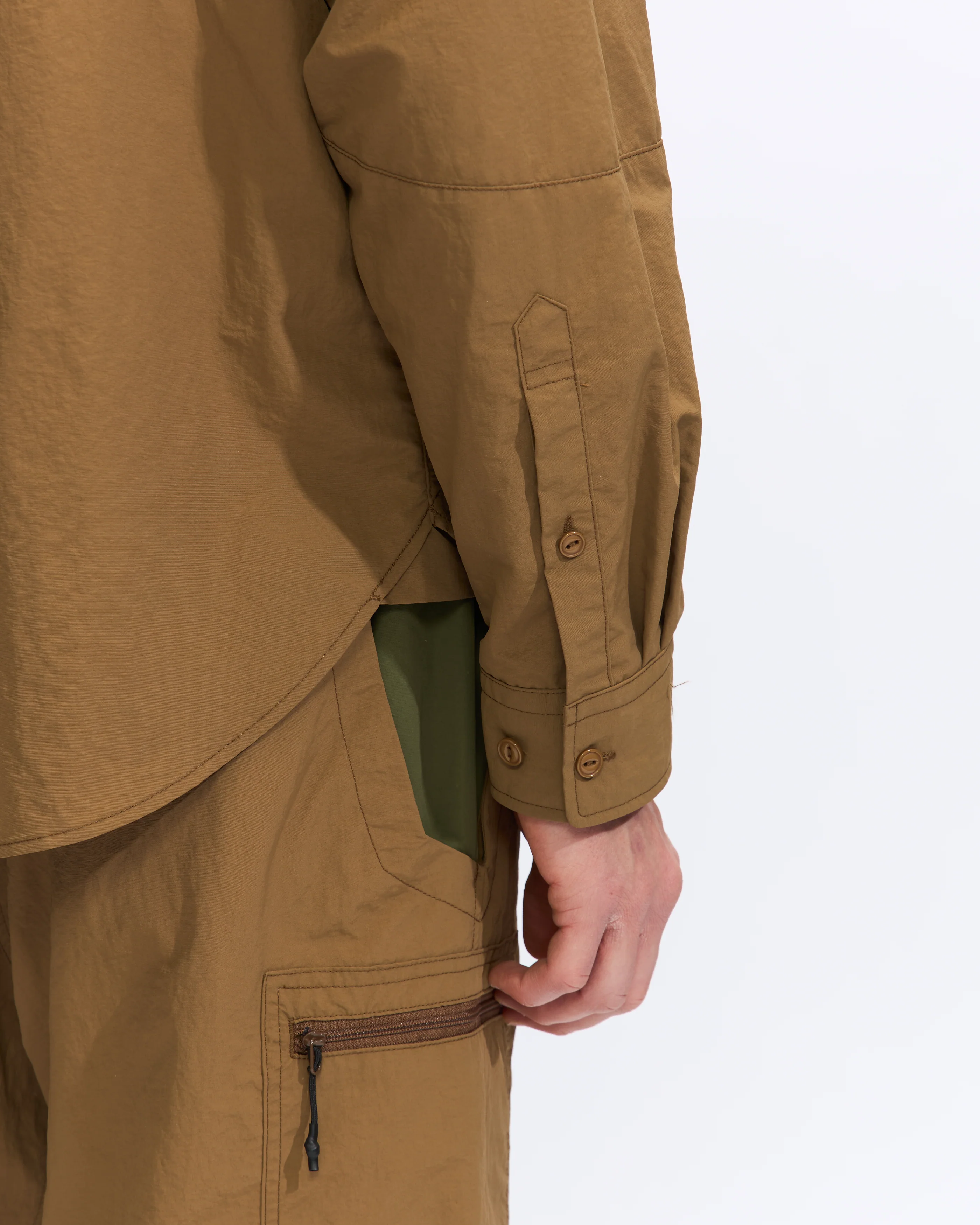 Nylon Brentwood Shirt in Coyote - Image 4