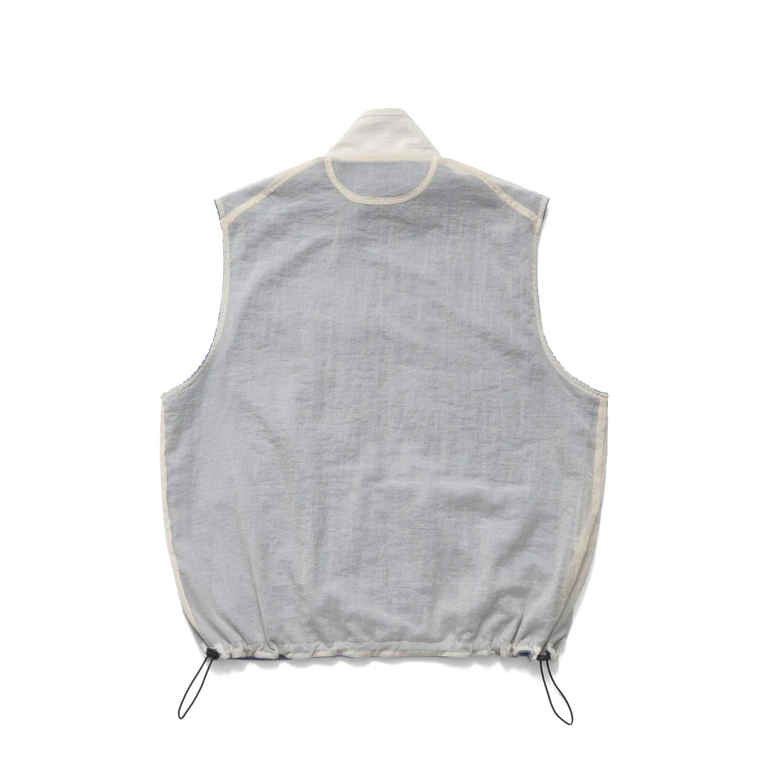 Trail Mix Reversible Vest in Ice - Image 4