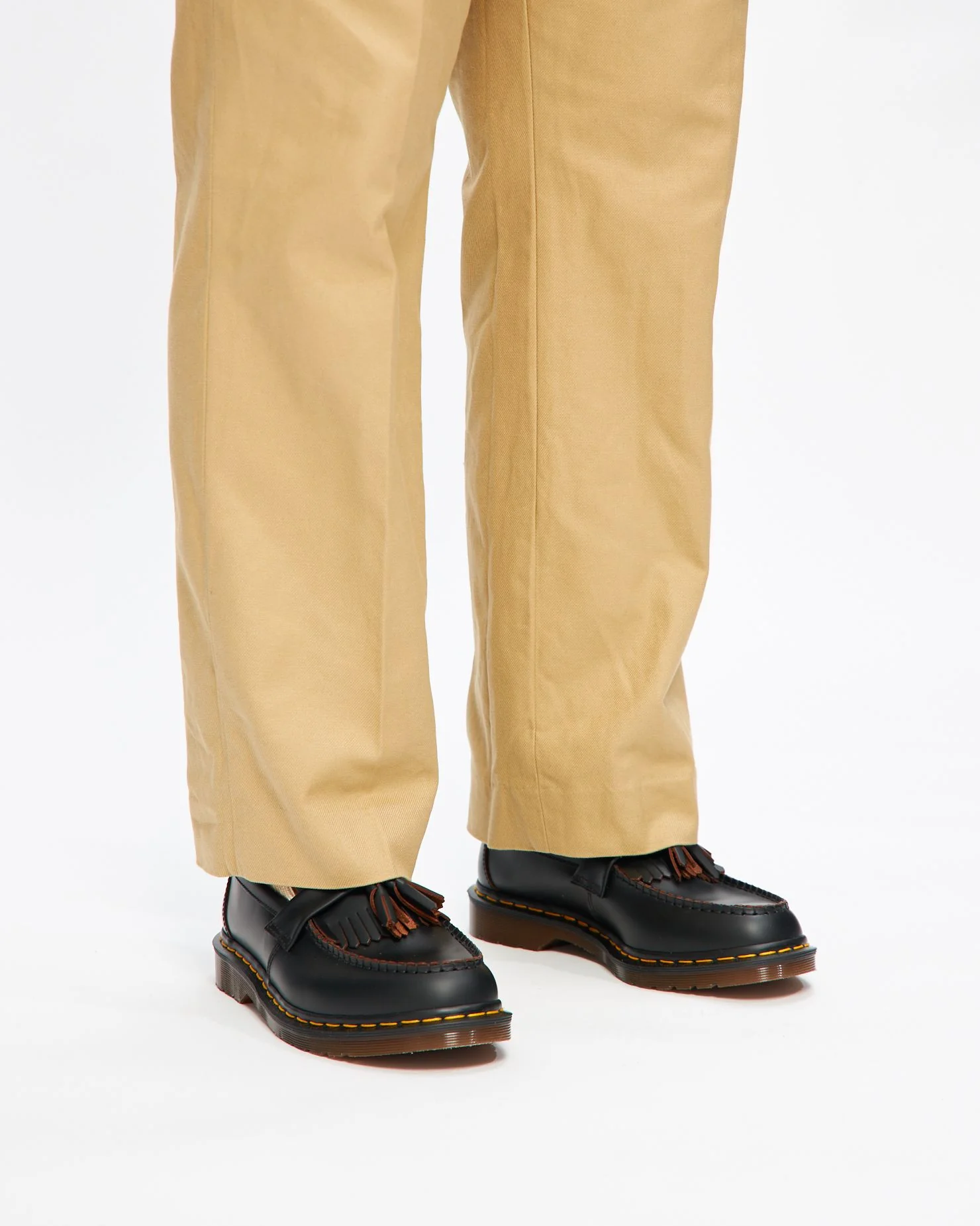 Mobley Straight Pant in Khaki - Image 4