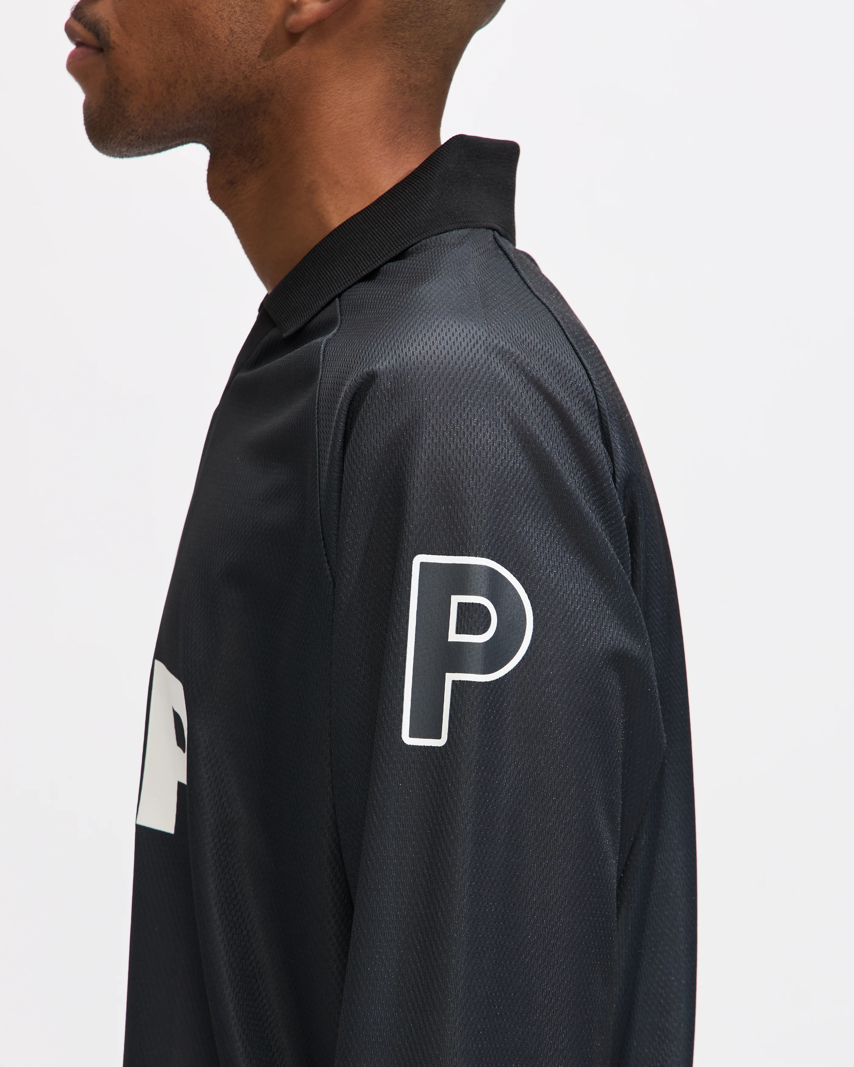 Pop Sportif Longsleeve Shirt in Black - Image 5