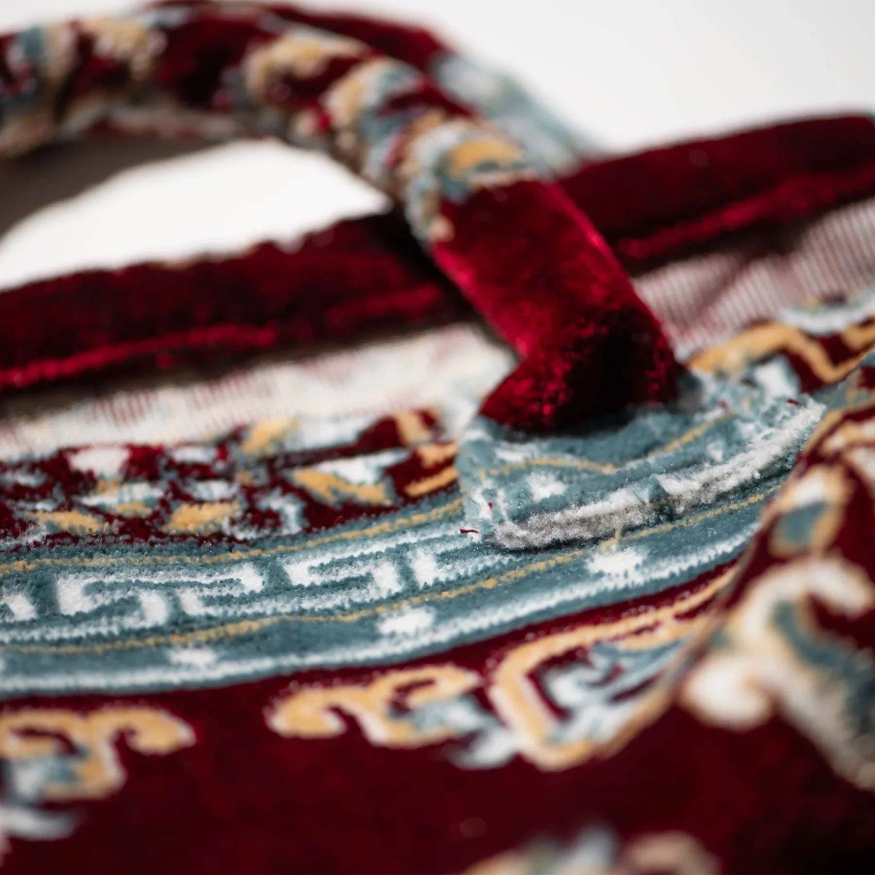 Polyester Cotton Rug Fabric Bag in Burgundy / Yellow - Image 4