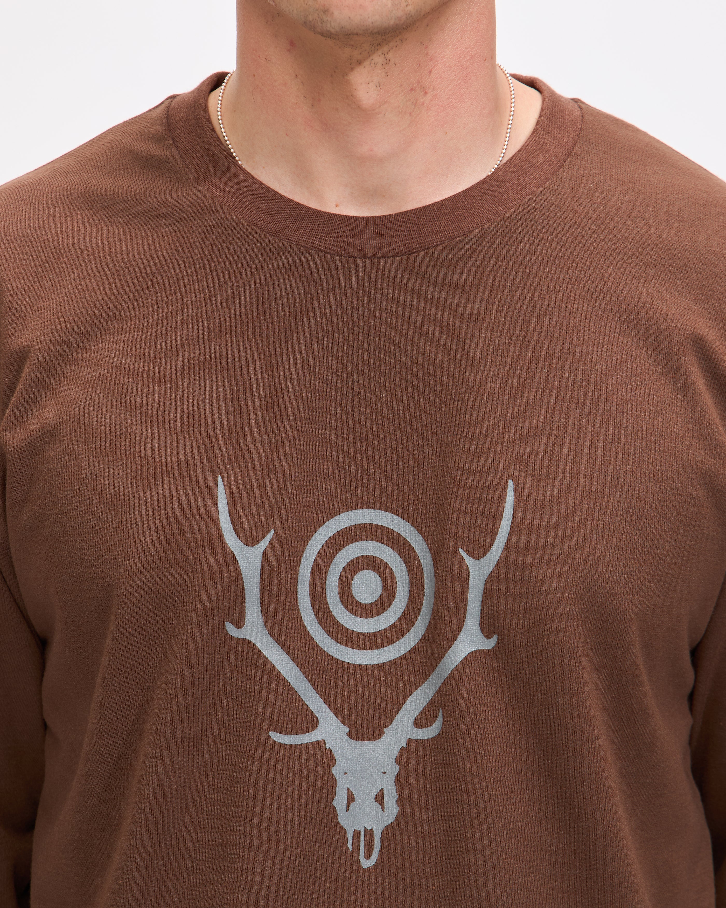 L/S Crew Neck Tee in Brown Skull & Target - Image 2