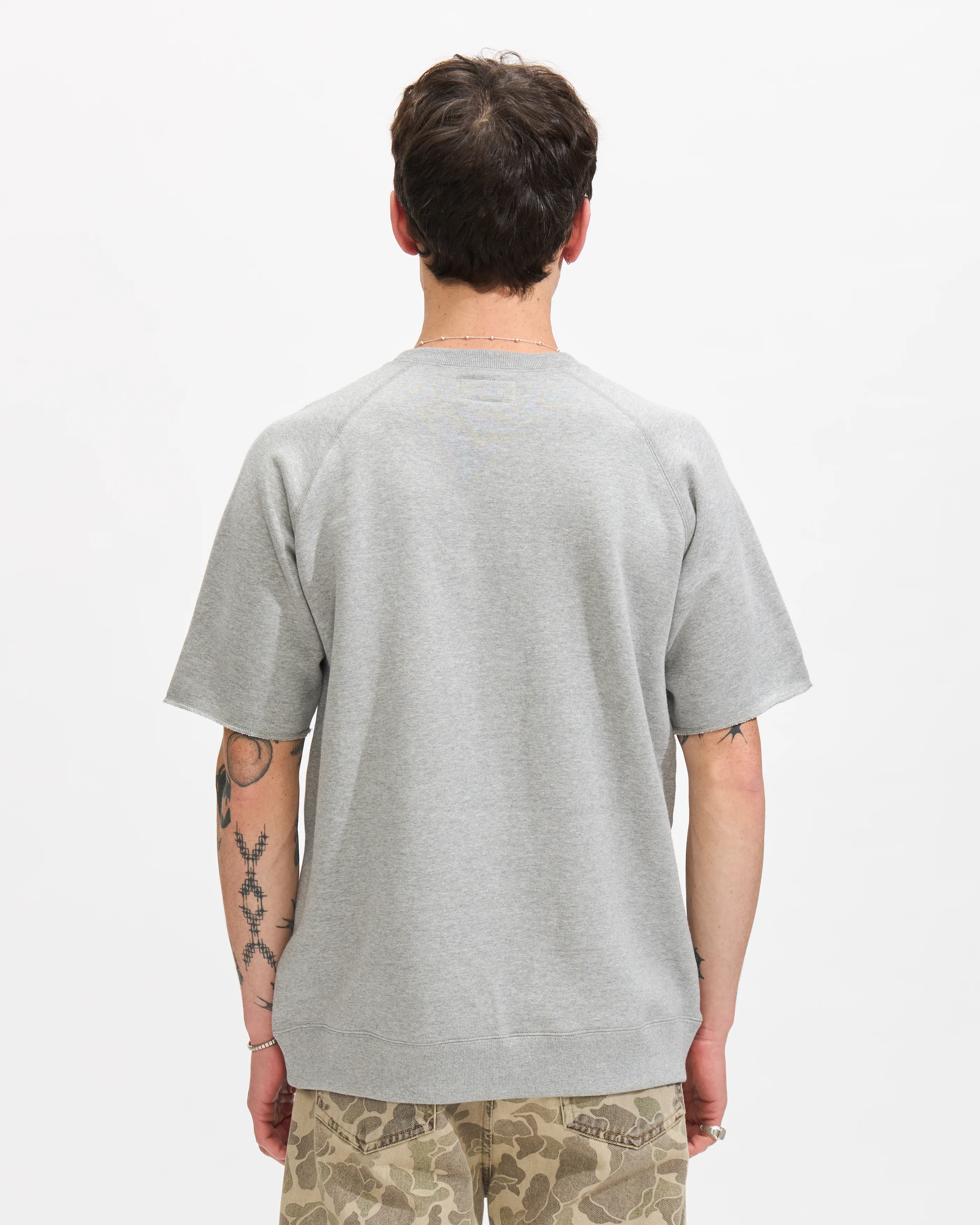 Sweat Short Sleeve Cut Off in Grey - Image 3