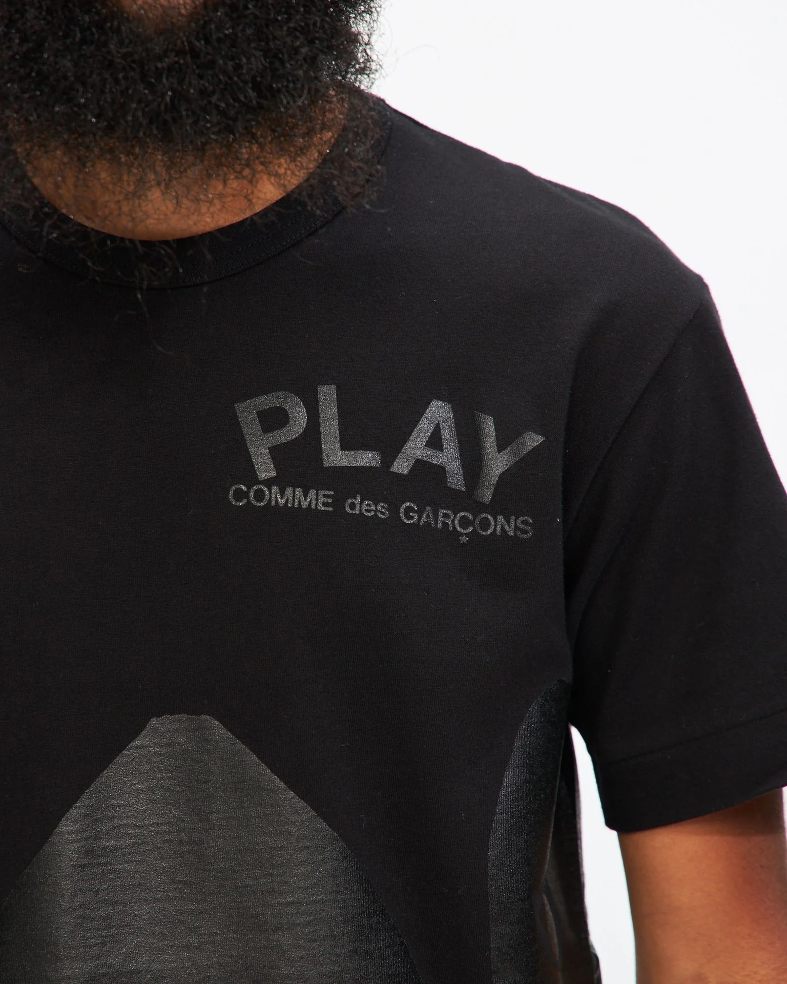 Three Hearts T-Shirt in Black - Image 3