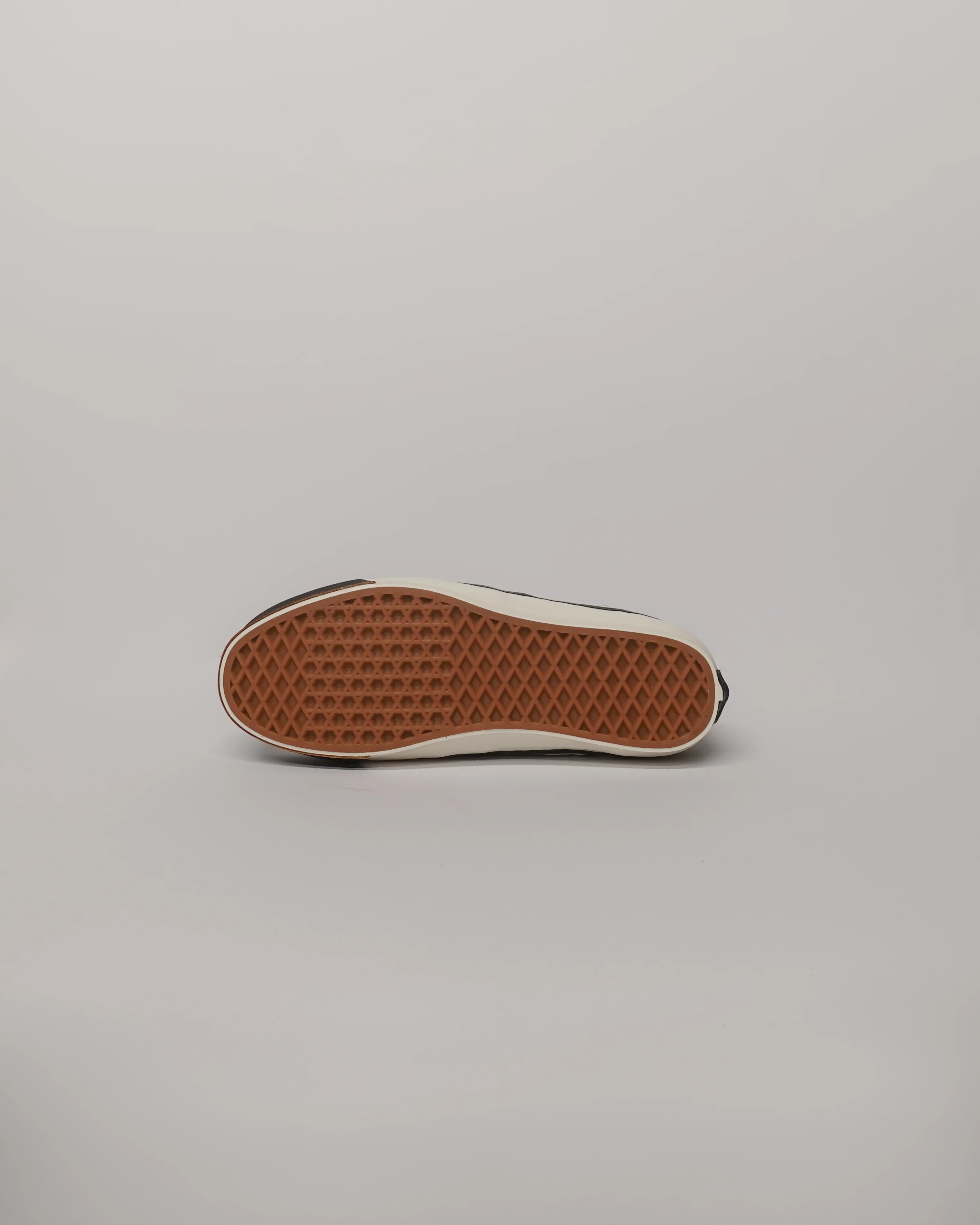 LX Authentic 44 Shell Knit in Black / Egret - Image 3